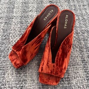 Alohas Frenchie Orange Velvet Mules - size 39